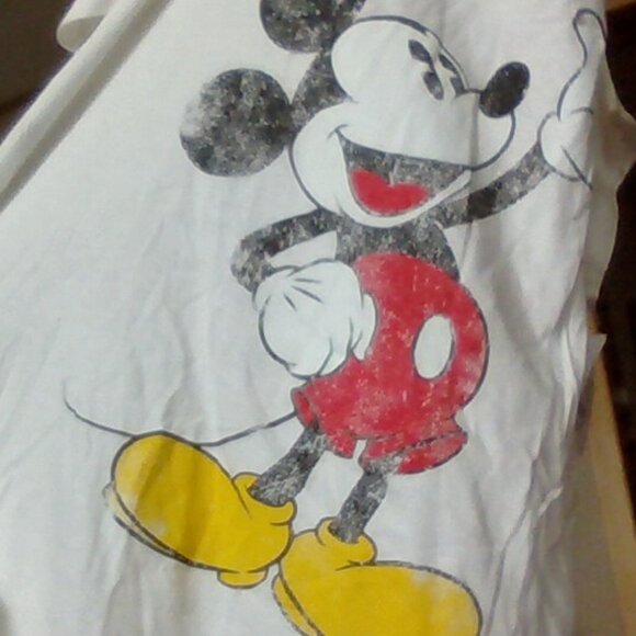 Brand New DISNEY Women's MICKEY MOUSE Graphic T-shirt - Picture 3 of 5